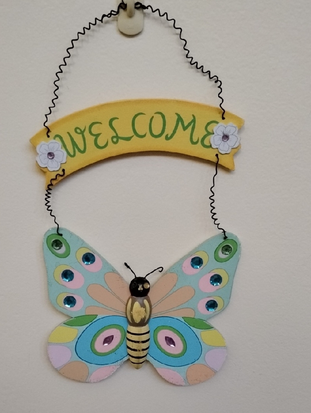 D- NWT Pastel Butterfly Wall Welcome Sign - Yellow & Multicolor